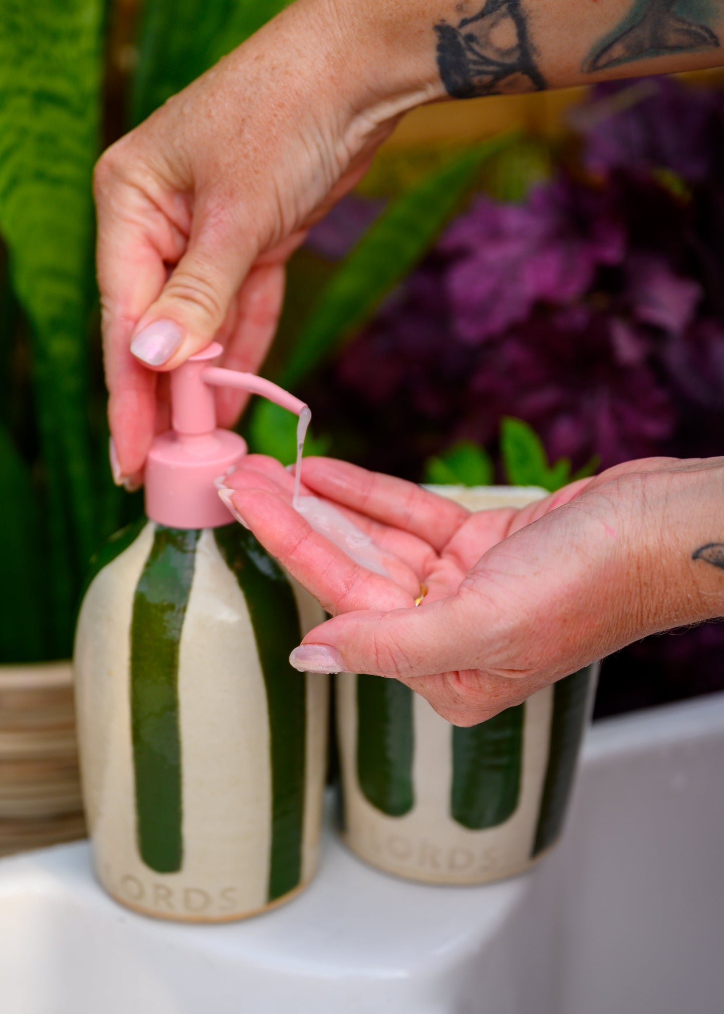 Ceramic Soap Holder & 1 Litre Refill Set